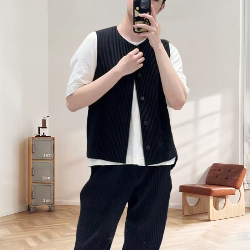 Miyake Original Pleated Vest M - Crew Clothing Summer Jacket avis et prix